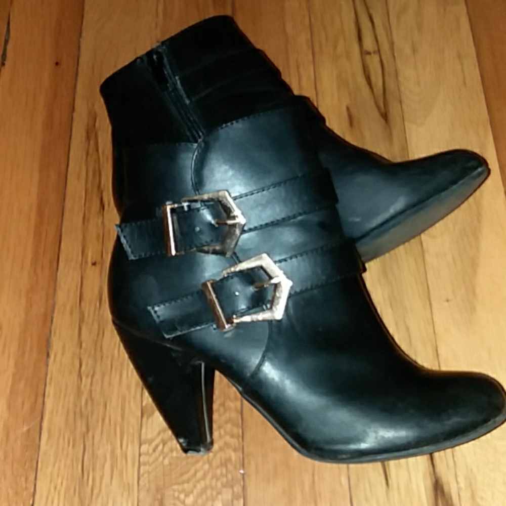 Chinese Laundry black zip up buckled booties 5